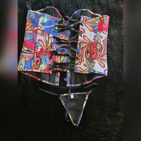 Alivila Y Corset and Panty Set Medium - Picture 2 of 7